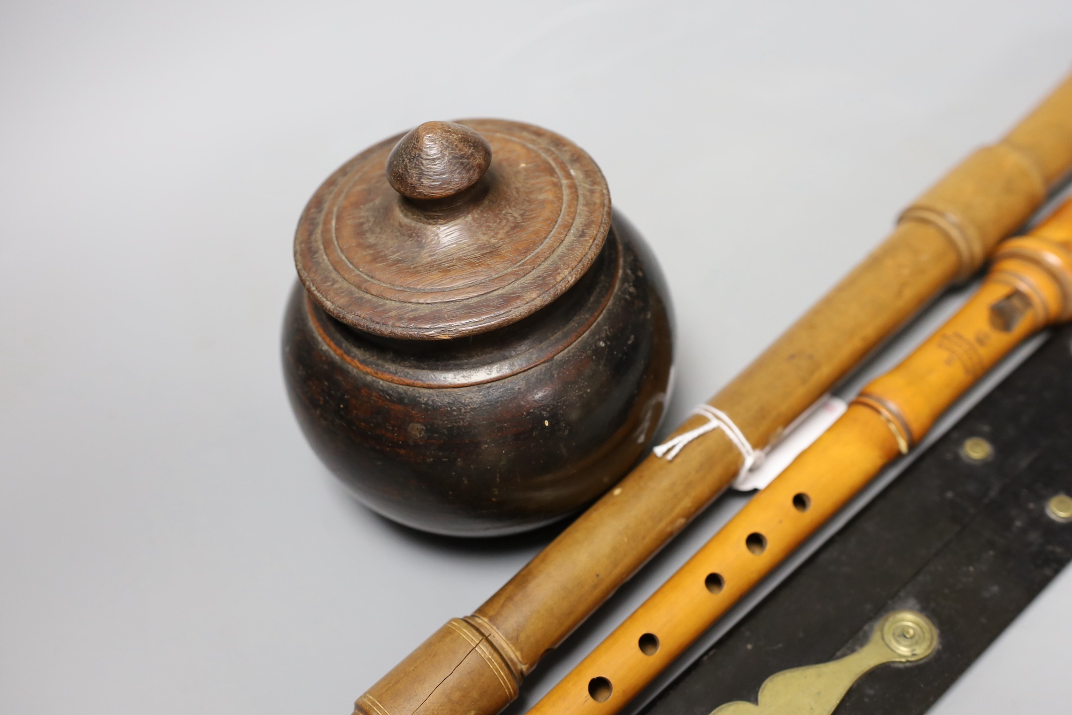 Sundry treen including a recorder, flute, rule and box with cover